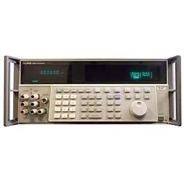 Fluke 5700A multifunktions kalibreringsinstrument