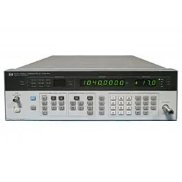 Keysight 8657A syntetiserad signalgenerator