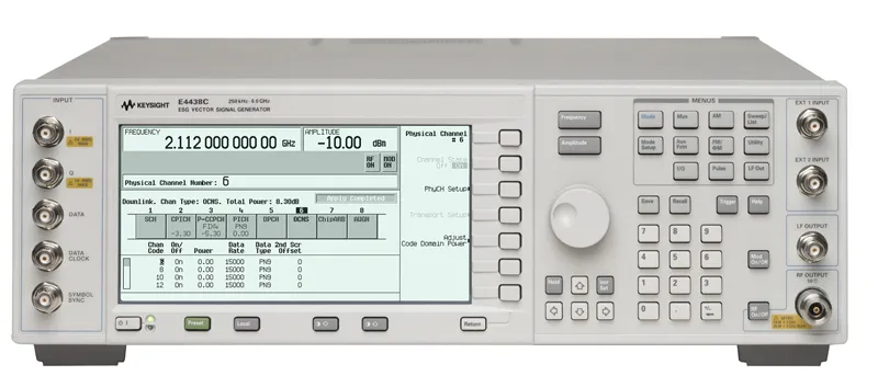 Keysight E4438C Vektorsignalgenerator