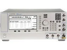 Keysight E8663B RF-signalgenerator