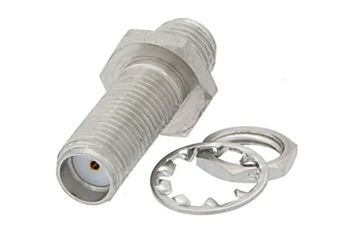 Pasternack PE9071 SMA hona till SMA hona adapter