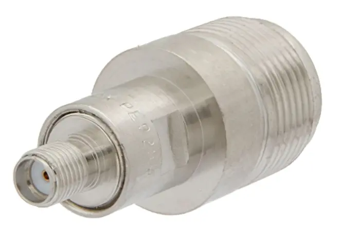 Pasternack PE9255 SMA till HN adapter