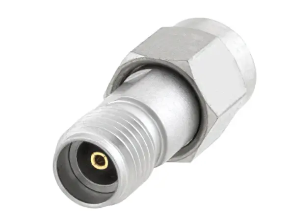 Pasternack PE9332 3.5mm till 3.5mm-adapter