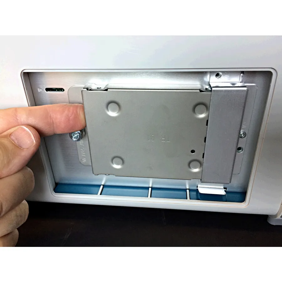 Tektronix SUP6B-LNX expanderbar SSD med inbyggt OS
